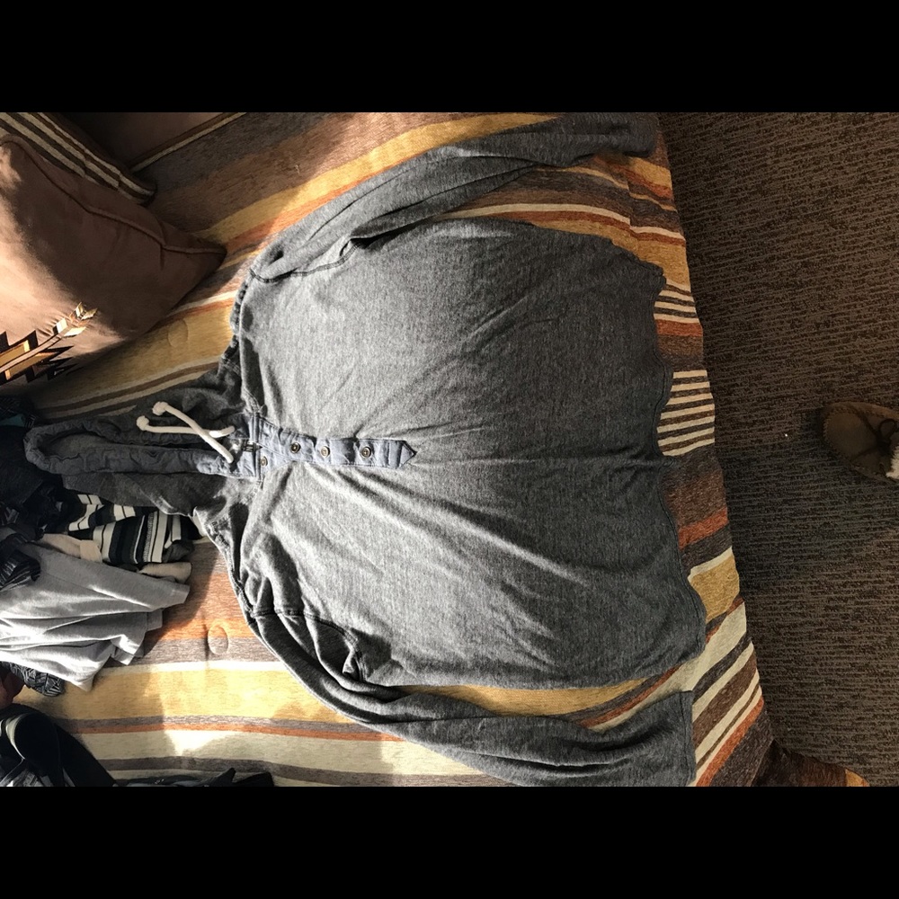 Light long sleeve shirt